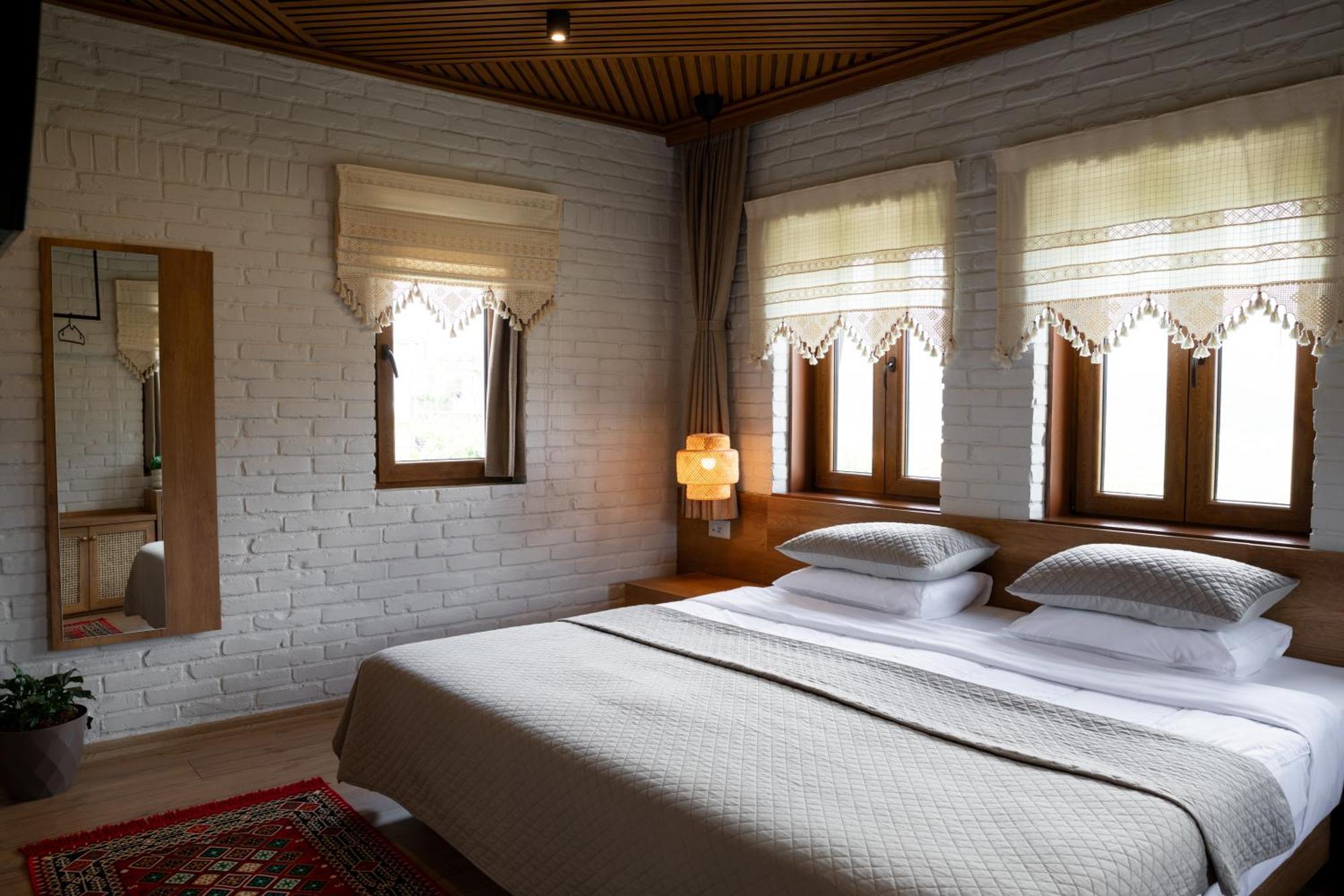The Stone Sky Hotel Gjirokastër Exteriör bild