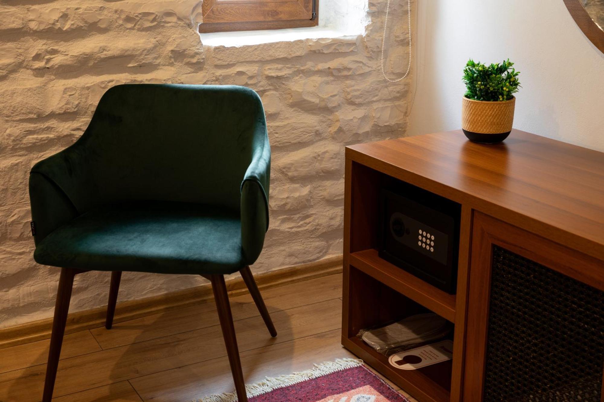 The Stone Sky Hotel Gjirokastër Exteriör bild