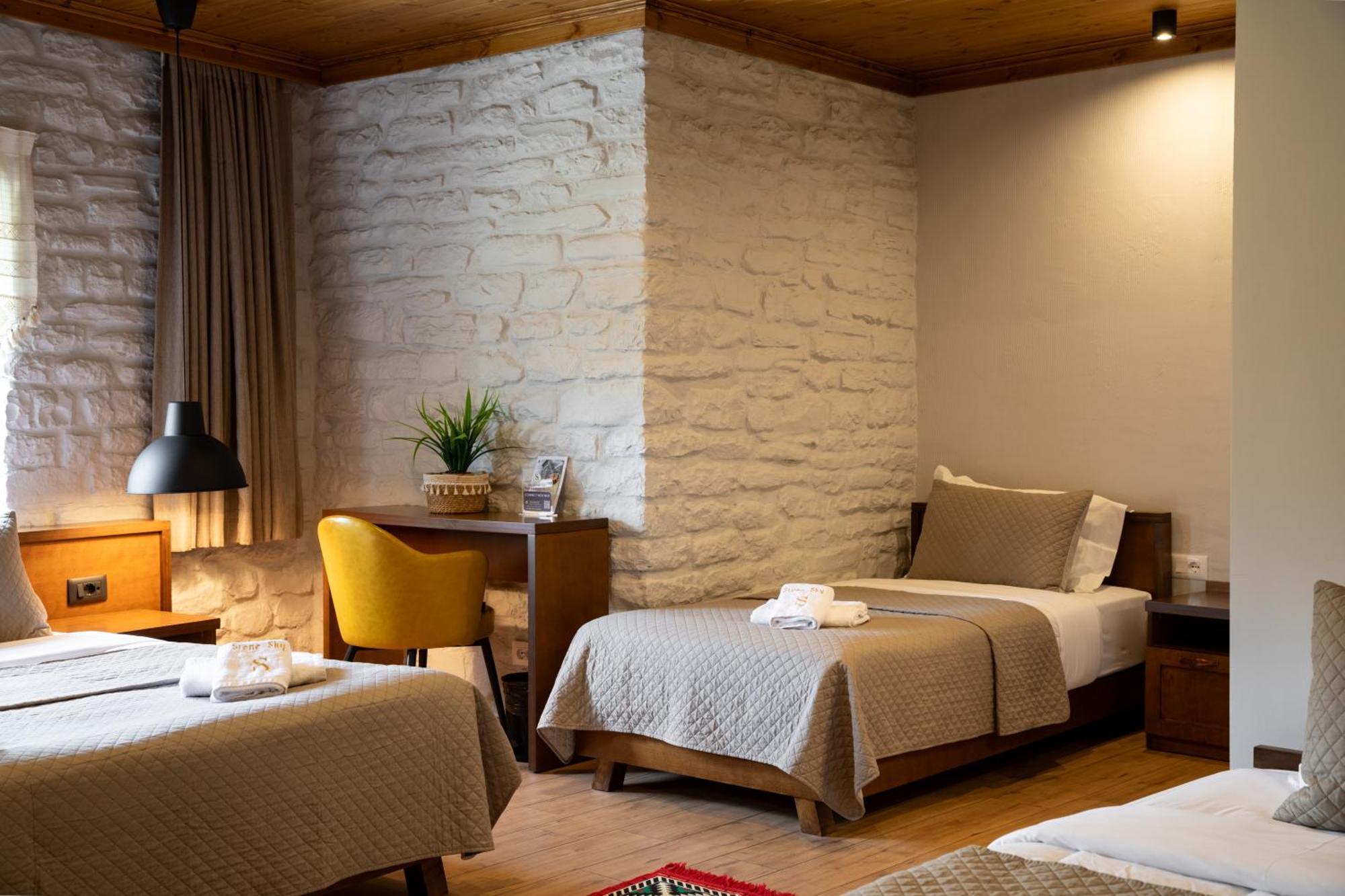 The Stone Sky Hotel Gjirokastër Exteriör bild