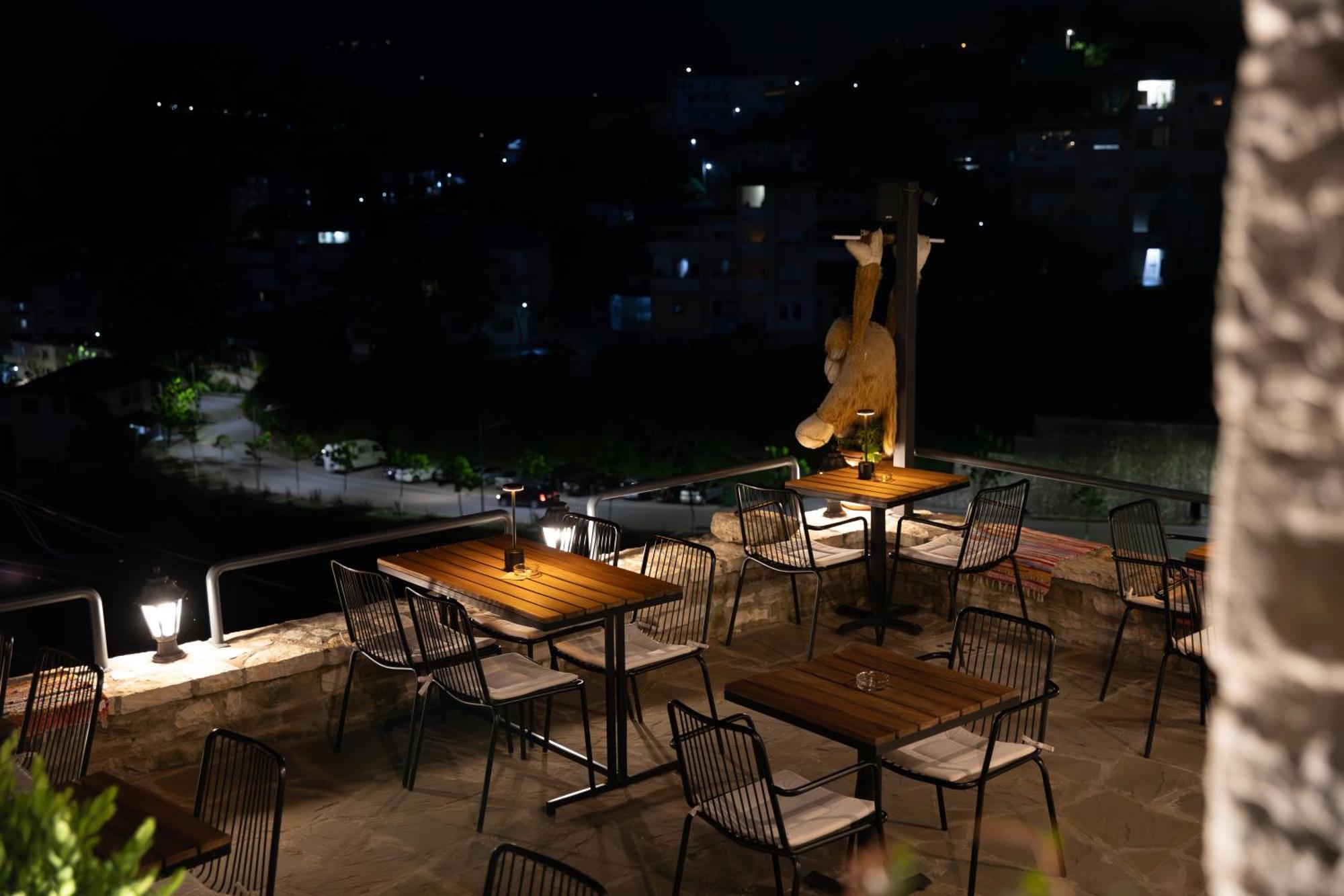 The Stone Sky Hotel Gjirokastër Exteriör bild