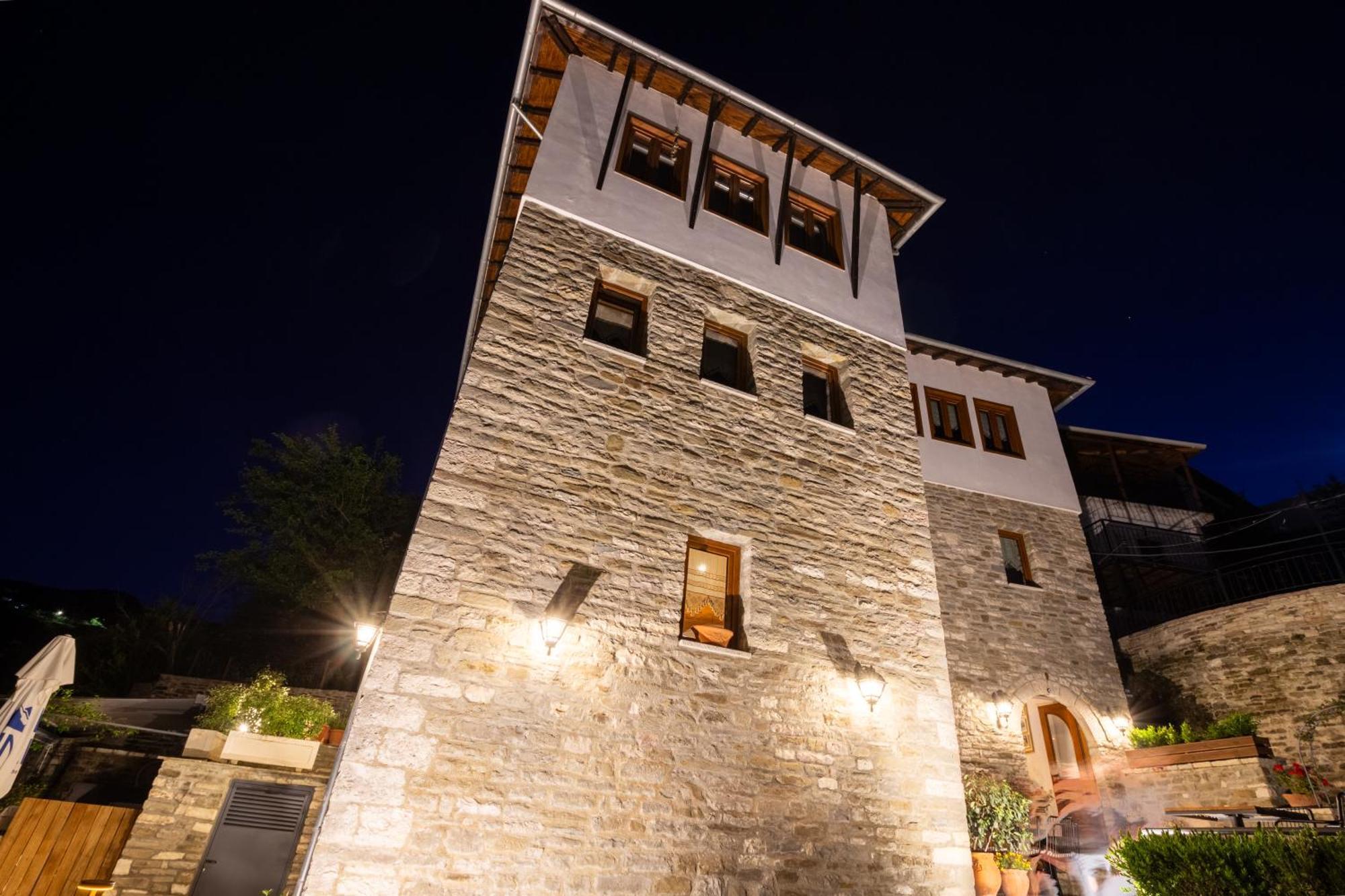The Stone Sky Hotel Gjirokastër Exteriör bild