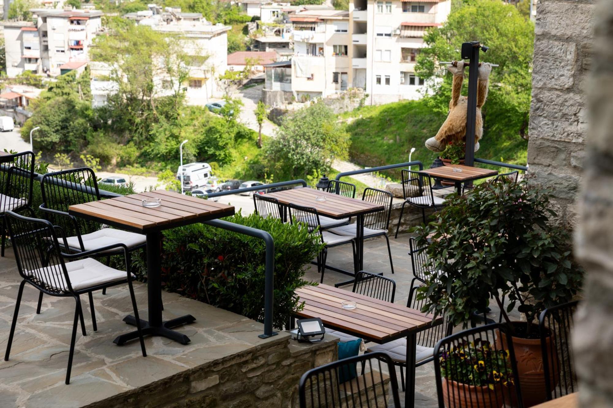 The Stone Sky Hotel Gjirokastër Exteriör bild
